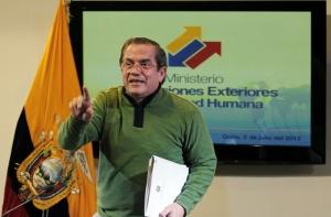 В лондонском посольстве Эквадора нашли «жучок»