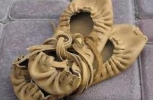 26 июля в истории Латвии: день народной обуви