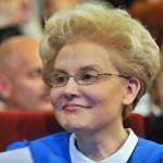 Телеведущая Елена Малышева борется за эрекцию мужа (ВИДЕО)
