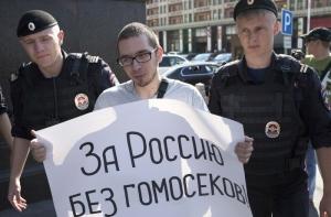 Путин запретил гей-пропаганду среди детей