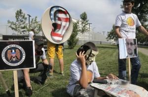 Восемь европейских стран отказали Сноудену в убежище