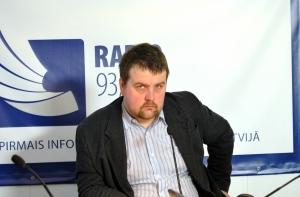 Эксперт: латвийцев отпугивает отсутствие анонимности при сборах подписей (АУДИО)