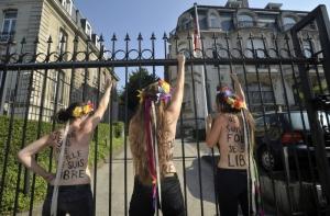 Тунисская активистка обвинила Femen в непрозрачном финансировании