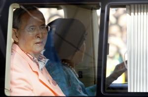 Король Таиланда вышел из больницы, где лечился 4 года