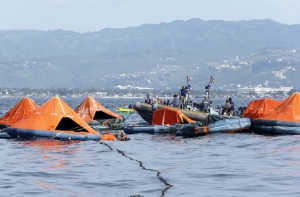 Число погибших при крушении парома на Филиппинах превысило 50 человек