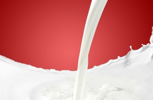 Китай оштрафовал молочные компании на 100 млн долларов