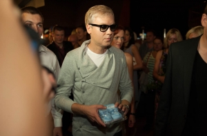 Сергей Светлаков в Юрмале показал новорожденного сына друзьям