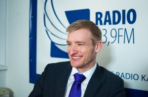 KNAB проверит, на каких основаниях Спруджс выплатил подруге госпремию