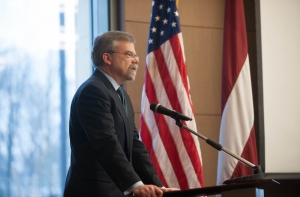 Американцы признали Латвию стабильной страной