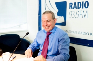 Лембергс: каждый латвиец должен быть готов отдать грекам 910 евро