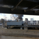 Горит здание Rīgas ūdens (ФОТО, ВИДЕО, дополняется)