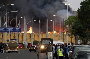 Горит международный аэропорт столицы Кении (ФОТО)