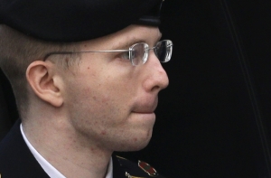 Информатор WikiLeaks получил 35 лет тюрьмы