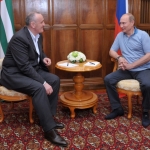 Грузия выразила протест против визита Путина в Абхазию