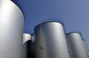 Ливия сократила добычу нефти в 15 раз