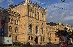 Подписан договор о строительстве академического центра ЛУ