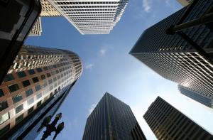 Нацблок считает безумием наплыв новых эмигрантов в Латвию