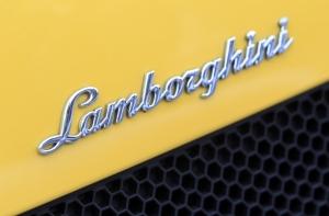 В ОАЭ продают Lamborghini из золота