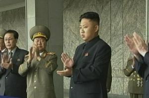 Благодарный Ким Чен Ын делает гражданских маршалами и генералами