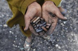 Переодетый в форму афганских войск боевик убил троих солдат НАТО