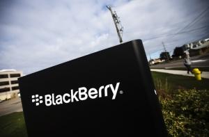Переживающая кризис BlackBerry продает все свои акции