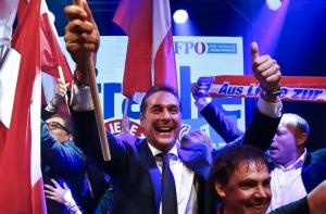 Правящая коалиция Австрии сохранила большинство в парламенте