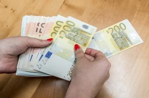 Римшевич: пожары еврозоны могут пощадить Латвию