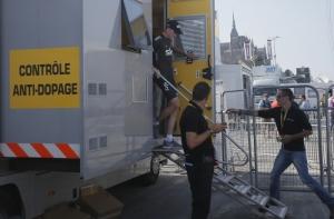 В Италии бегун явился на допинг-контроль с искусственным пенисом