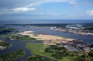 Рижский порт получил кредит на проект острова Криеву