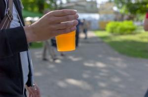 Вчера медики помогли нескольким пьяным школьникам