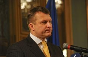 Шлесерс о ВНЖ: VL-ТБ/ДННЛ начинает напоминать нацистов
