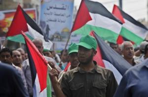 Палестинцы потребовали от Израиля раздать им противогазы