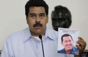 «Оживший» Чавес позвонил брату (ВИДЕО)