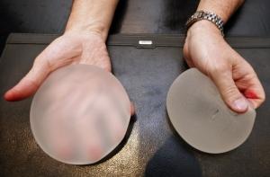 Грудные импланты оснастят микрочипами