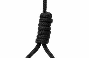 Саудовцы приговорены к порке плетьми за танец голышом