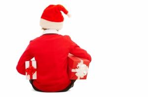 Деду Морозу запретили бежать с олимпийским огнем в сказочном кафтане