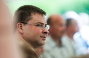 Премьер: акционеры хотят довести LM до неплатежеспособности