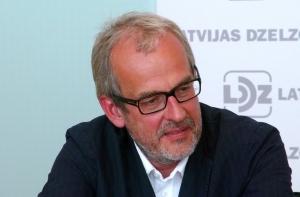 Нацблок выдвинул новые требования в отношении видов на жительство