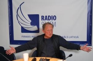 Задорнов: латвийские русские могли быть буфером, а стали изгоями