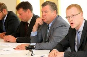 «Центр согласия» остается самой популярной партией