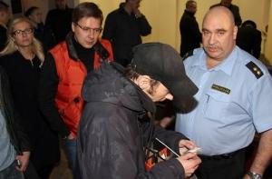 Ушаков проехался по «точкам» с легальными наркотиками