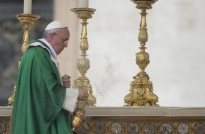 Папа Франциск раскритиковал церковных бюрократов и «нарциссов»