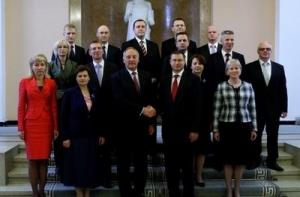 Сейм не поддержал повышения министерских зарплат