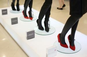 После ссоры с мужем китаянка купила 100 пар обуви