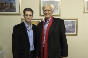 Германия: Сноуден знает очень многое