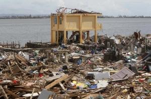 Число погибших на Филиппинах превысило 2 тысячи человек