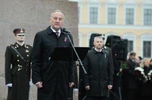 Президент: Латвии нужны мужественные и честные люди (ВИДЕО)