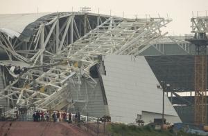 Бразилия: на стадионе открытия ЧМ-2014 обрушился кран