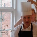 Министр обороны и глава НВС в ресторане проигнорировали сигнал тревоги (ВИДЕО)