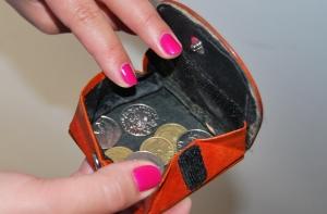 Судебный исполнитель отнимает квартиру из-за 76 сантимов